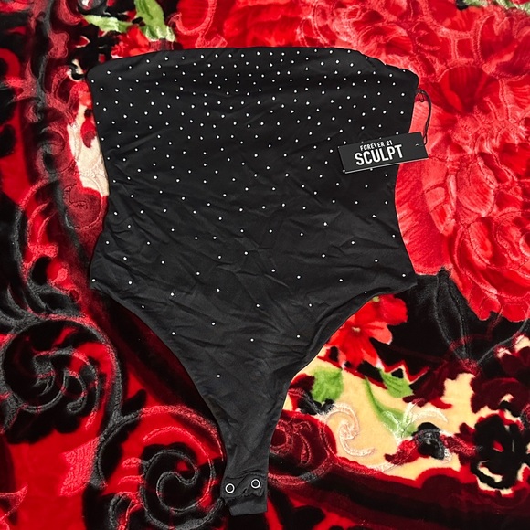 Forever 21 Tops - Forever 21 Black Sculpt Bodysuit